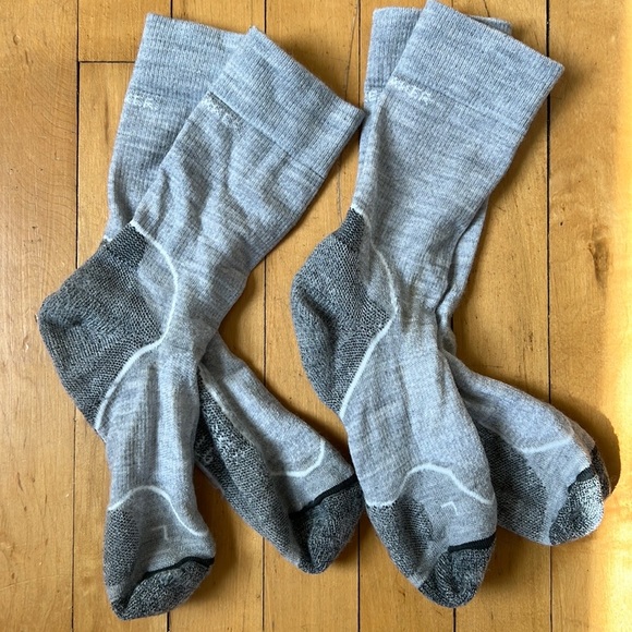 Icebreaker Accessories - 2 pairs of Icebreaker Merino Hike+ Light Crew Socks Size Women’s Large